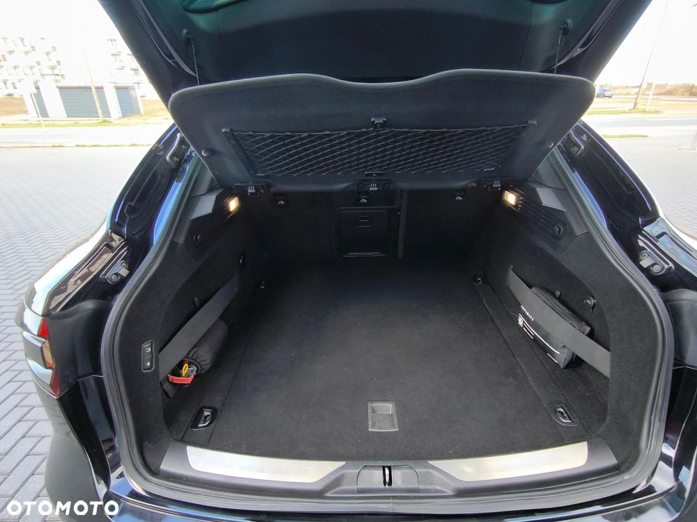 Maserati Levante Q4 Executive - 25