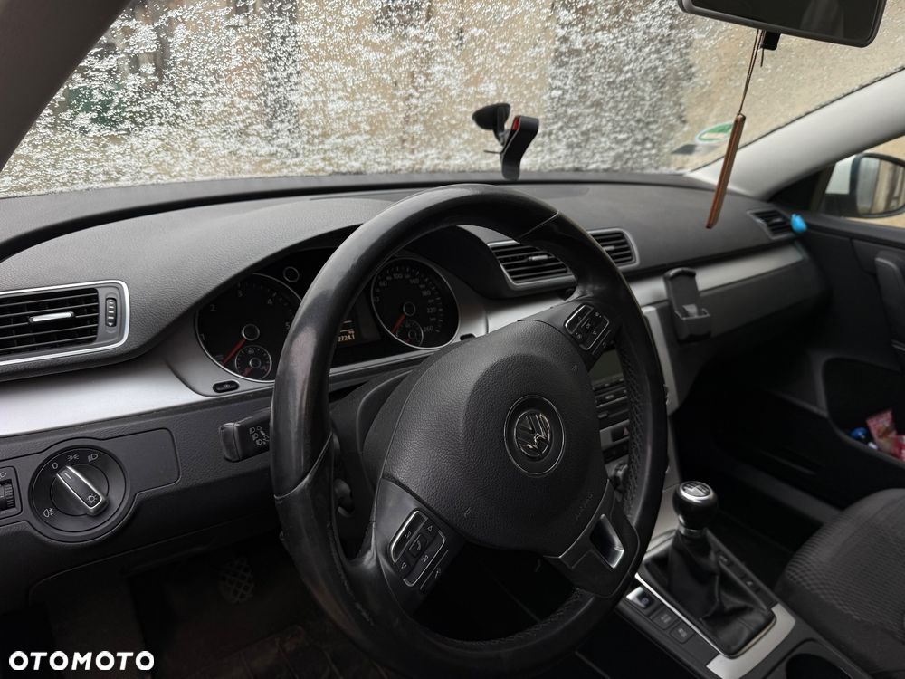 Volkswagen Passat - 7