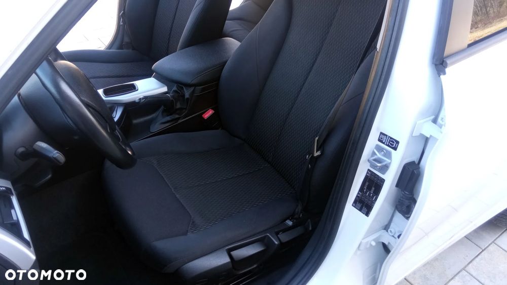 BMW Seria 1 114i - 15