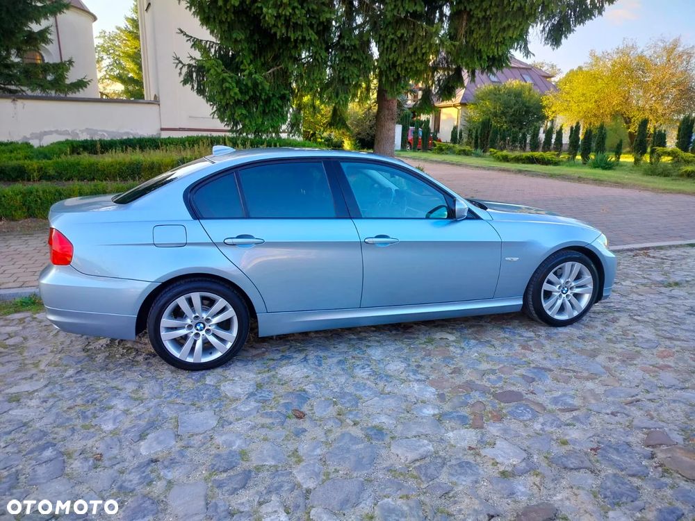 BMW Seria 3 320i Edition Lifestyle - 16