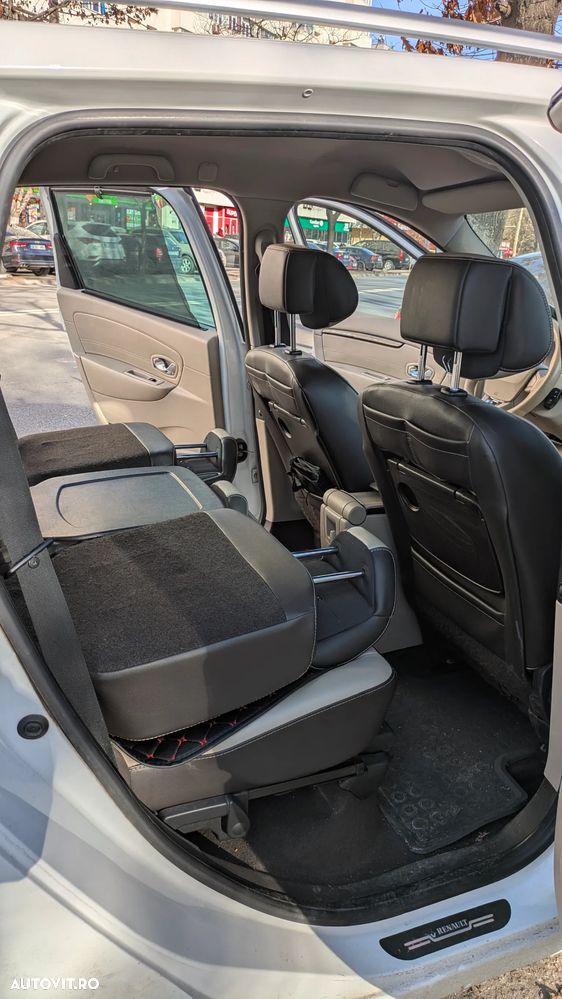 Renault Grand Scenic 1.6 dCi Stop&Start Energy Privilege - 8