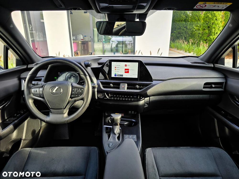 Lexus UX 250h GPF Business 2WD - 13