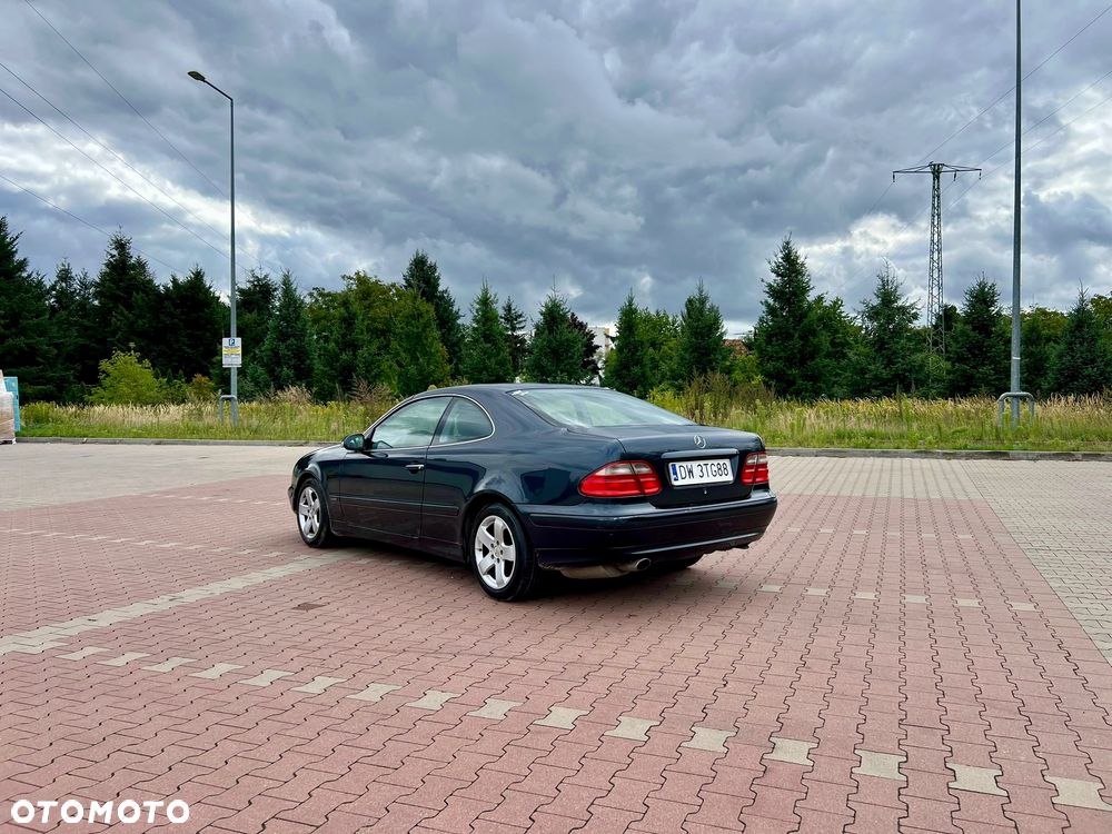 Mercedes-Benz CLK - 10