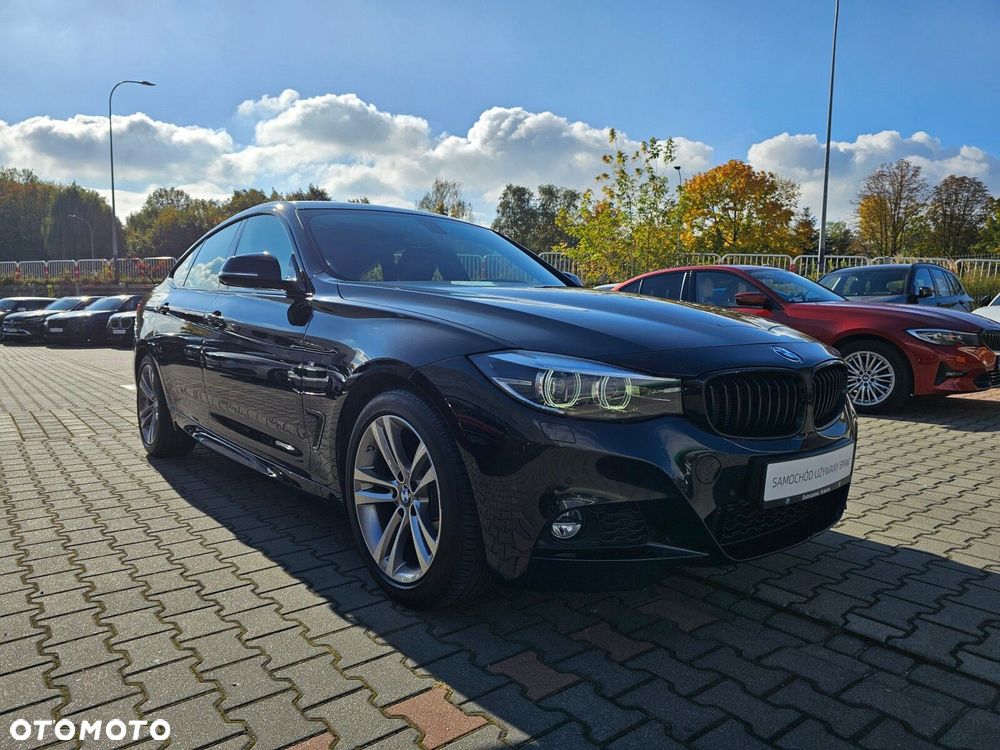BMW Seria 3 318d M Sport - 22
