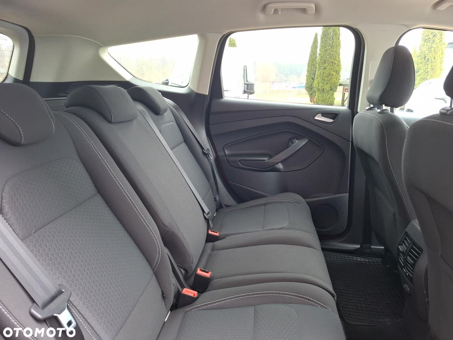 Ford Kuga - 8