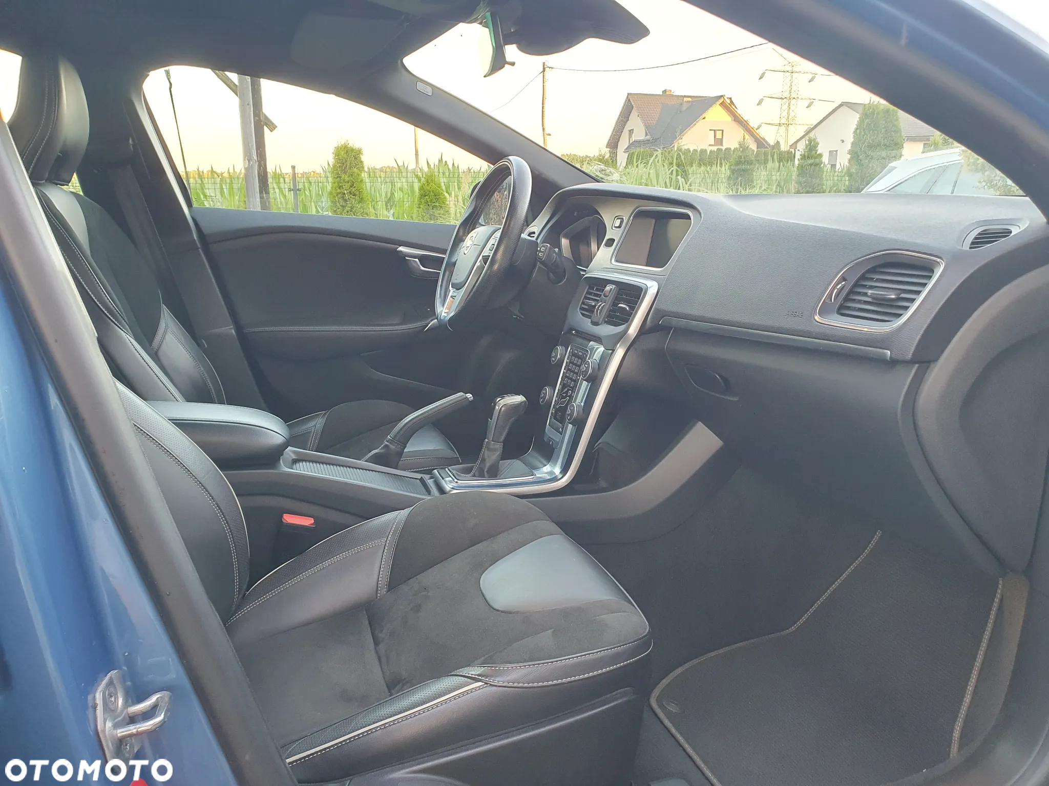 Volvo V40 D2 Drive-E R-Design Kinetic - 10