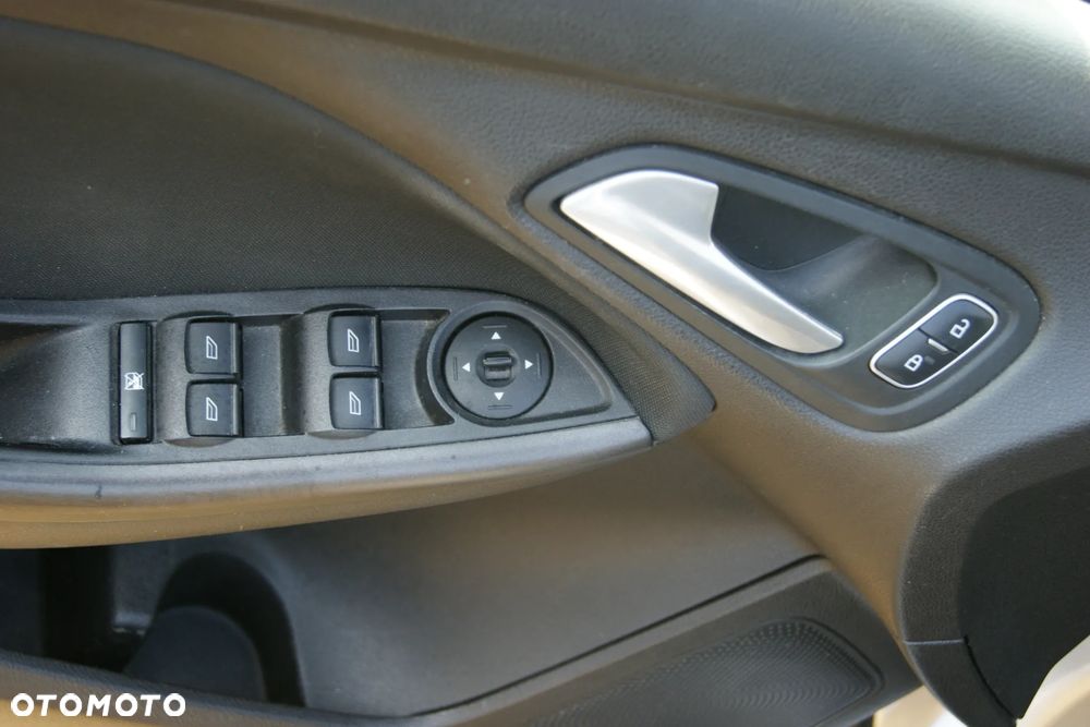 Ford Focus - 11