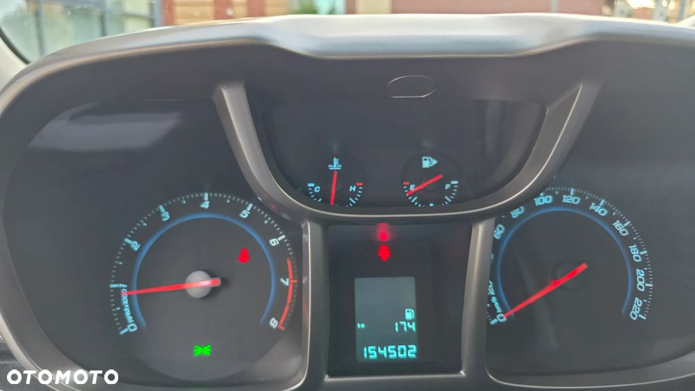 Chevrolet Orlando - 28