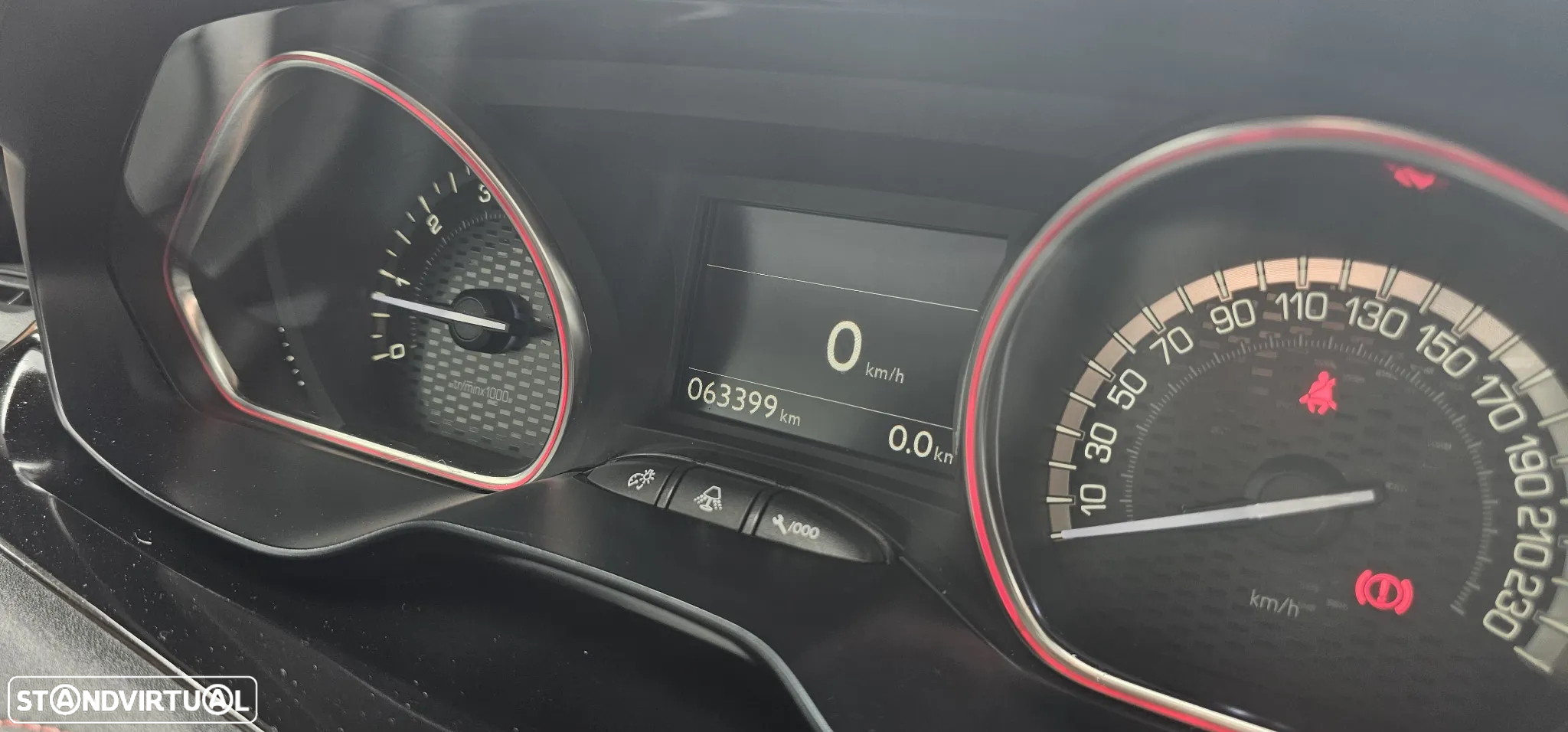 Peugeot 208 1.6 THP GTi - 12