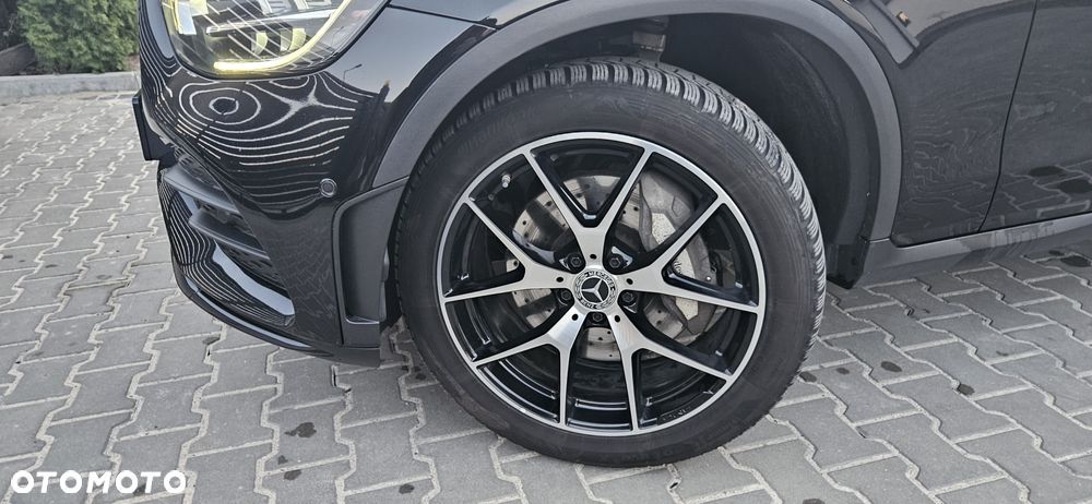 Mercedes-Benz GLC 220 d 4Matic 9G-TRONIC AMG Line - 23