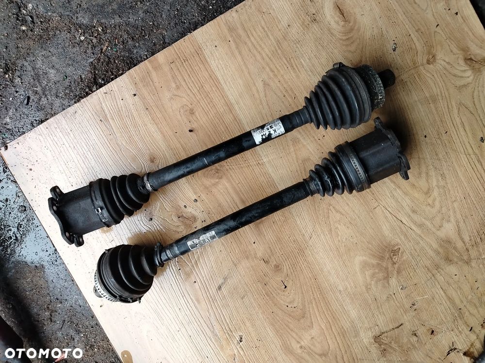 PÓŁOŚ 8E0407271AT AUDI A4 B6 B7 EXEO 1.9 2.0 TDI 1.8T LEWA PRZÓD ORYGINAŁ - 1