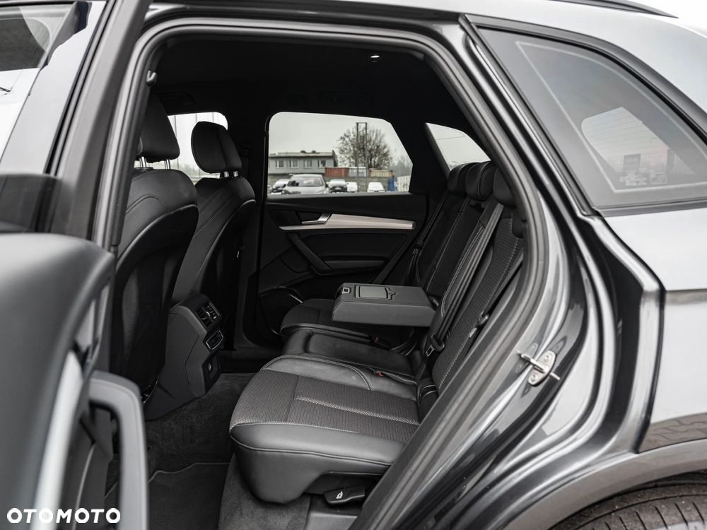 Audi Q5 50 TFSI e Quattro S tronic - 28