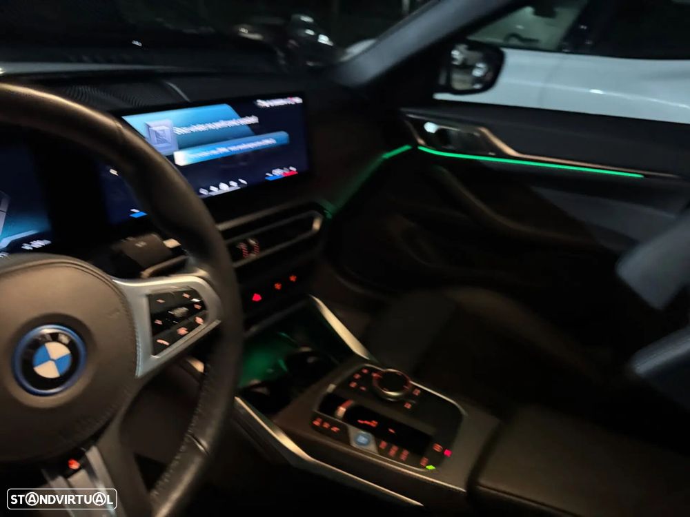 BMW i4 eDrive40 Pack Desportivo M - 33