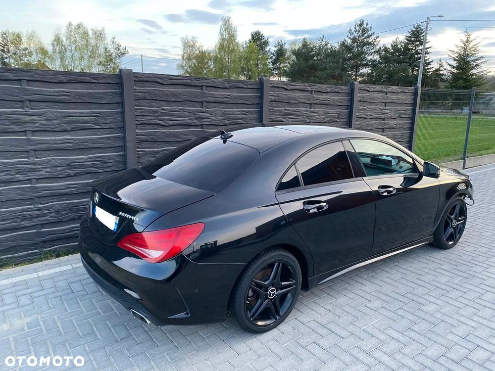 Mercedes-Benz CLA 220 CDI 7G-DCT AMG Line - 37