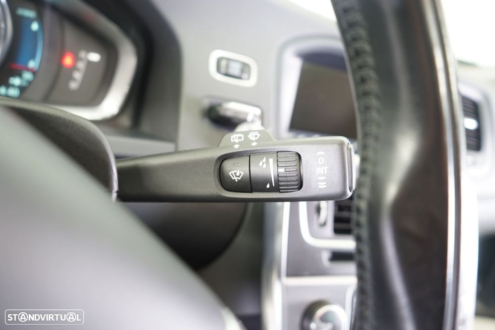 Volvo V60 2.4 D6 Summum AWD Phev - 27