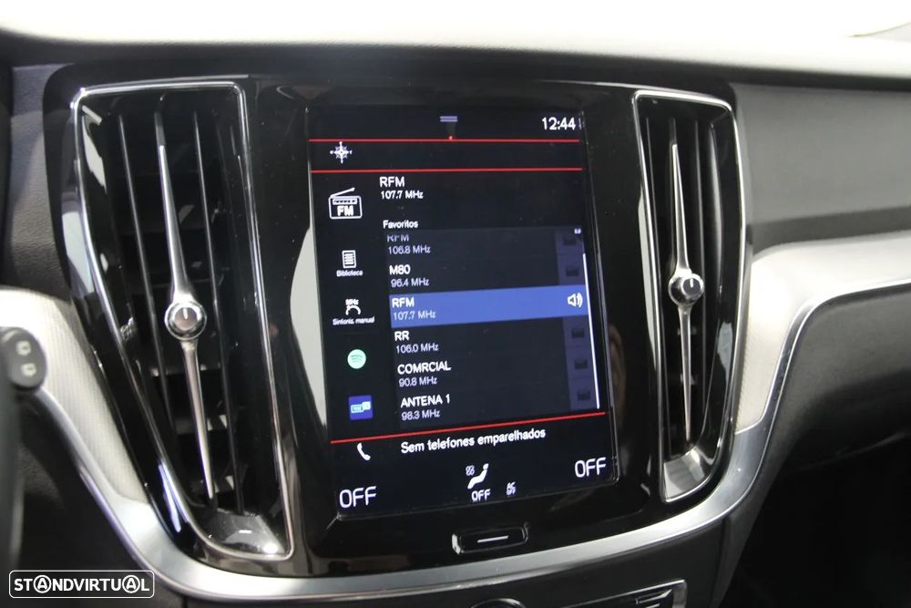 Volvo V60 2.0 D4 R-Design Geartronic - 30