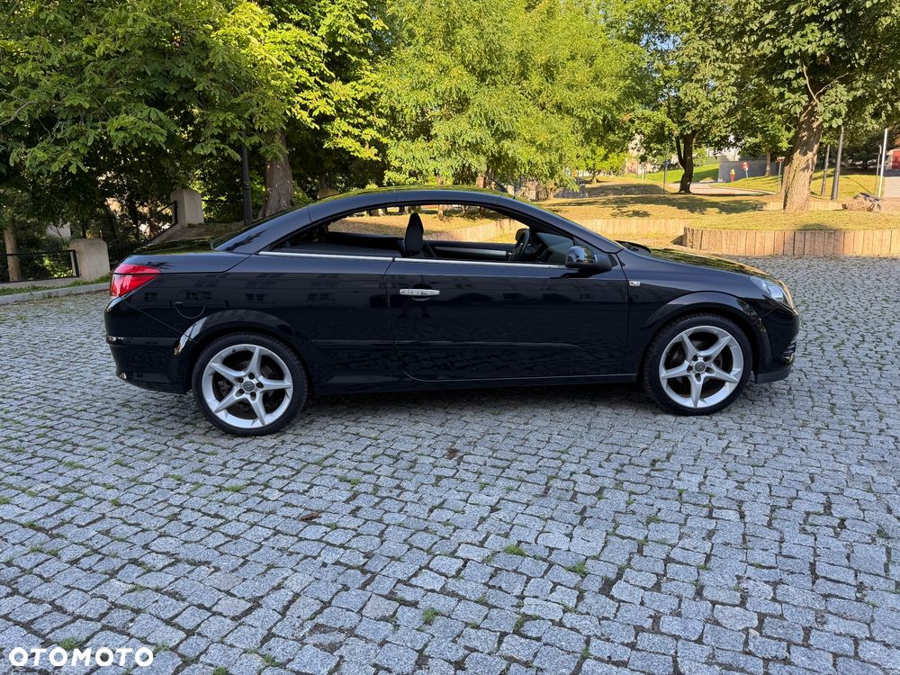 Opel Astra 1.6 Innovation - 23