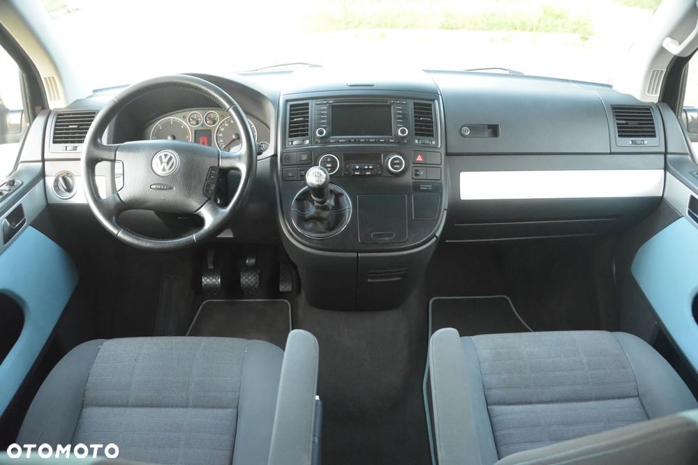 Volkswagen Multivan - 24