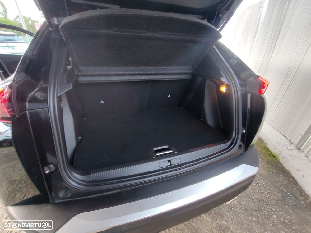 Peugeot 2008 1.2 PureTech Allure Pack - 19