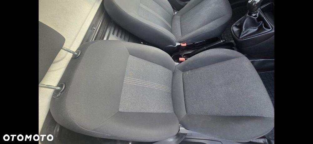 Fiat Fiorino Kombi 8V Base - 19