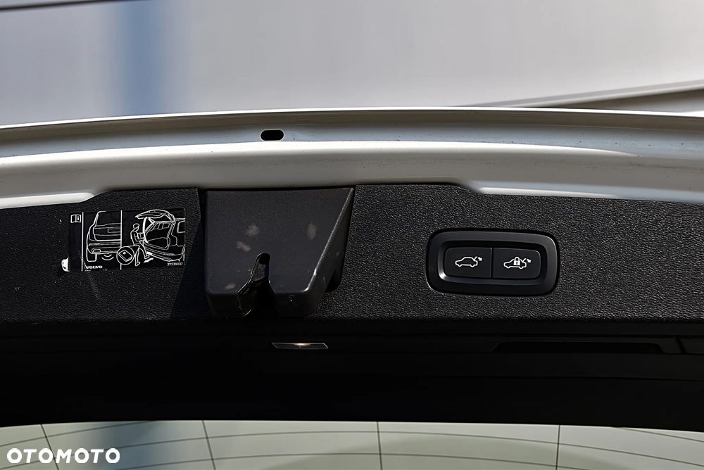 Volvo V60 T6 AWD Recharge Geartronic Inscription Expression - 31