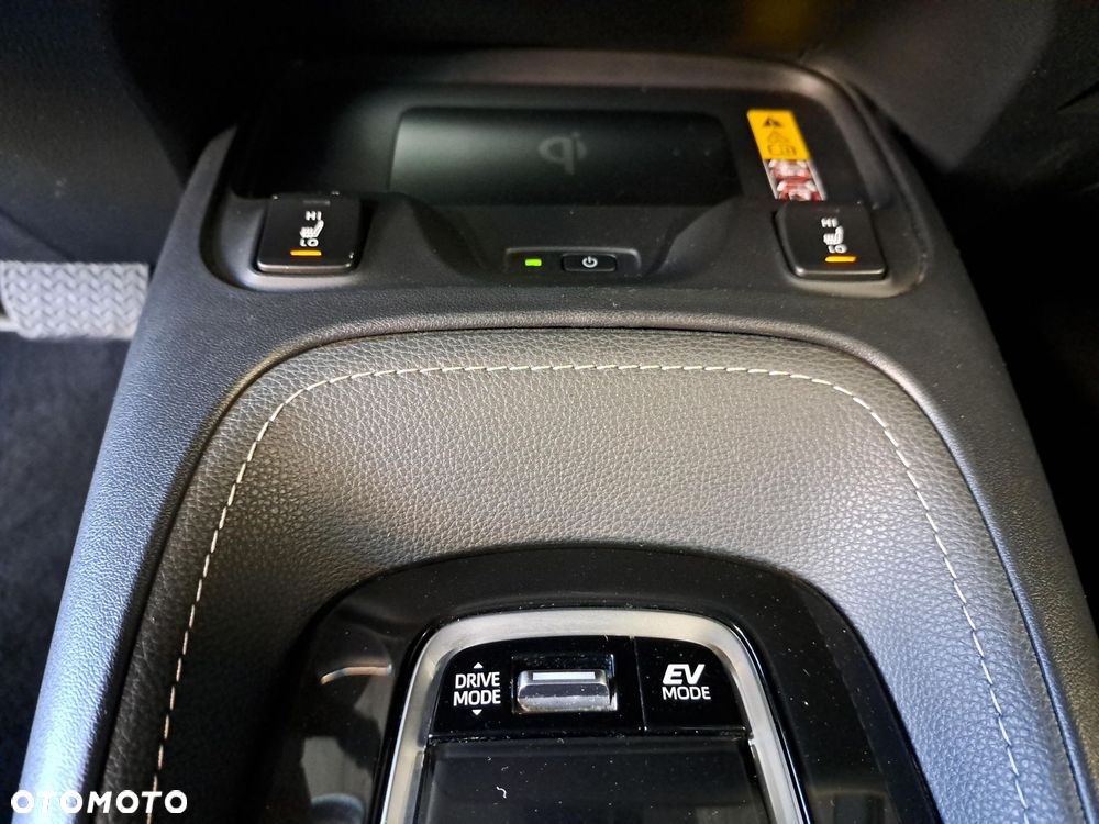 Toyota Corolla 1.8 Hybrid Style - 28