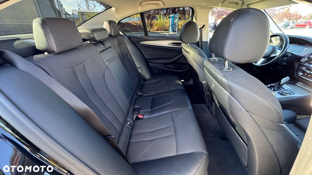 BMW Seria 5 520d xDrive MHEV Sport Line sport - 19