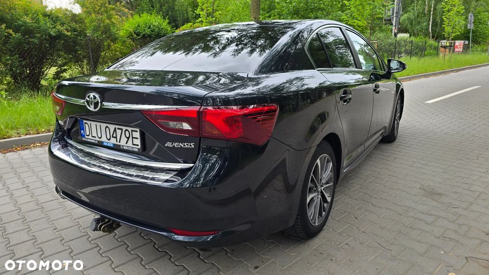 Toyota Avensis 1.8 Premium - 8