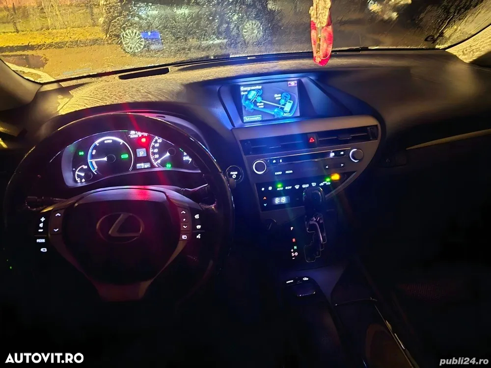 Lexus Seria RX - 16