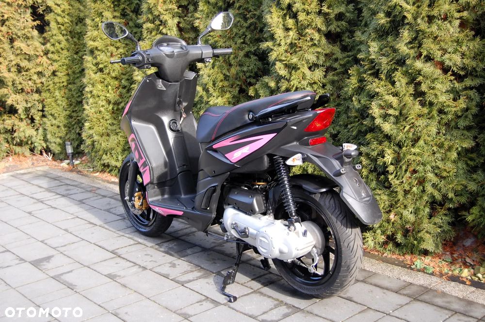 Aprilia SR - 6