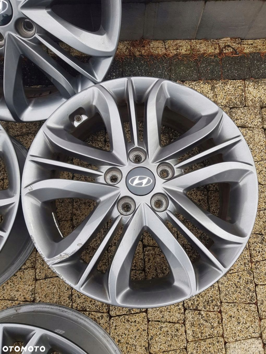 HYUNDAI IX35 FELGI ALUMINIOWE 17" 6.5J x17 529102Y600 KOMPLET - 5