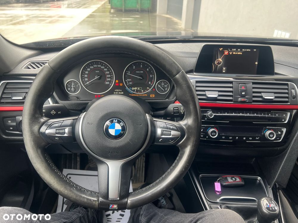 BMW Seria 3 320d Sport Line - 11
