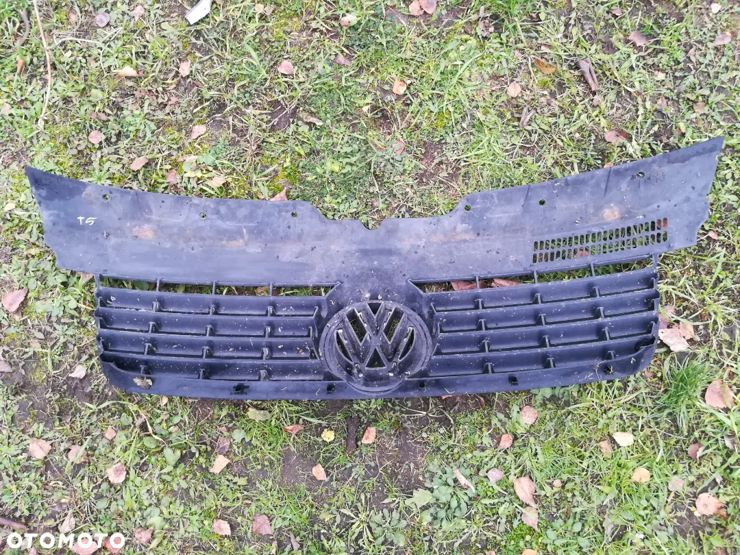 ATRAPA GRILLA VOLKSWAGEN T5 2.5TDI 2005r. - 2