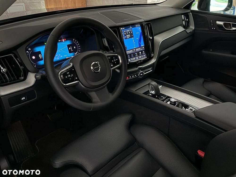 Volvo XC 60 B4 B Plus Dark - 9