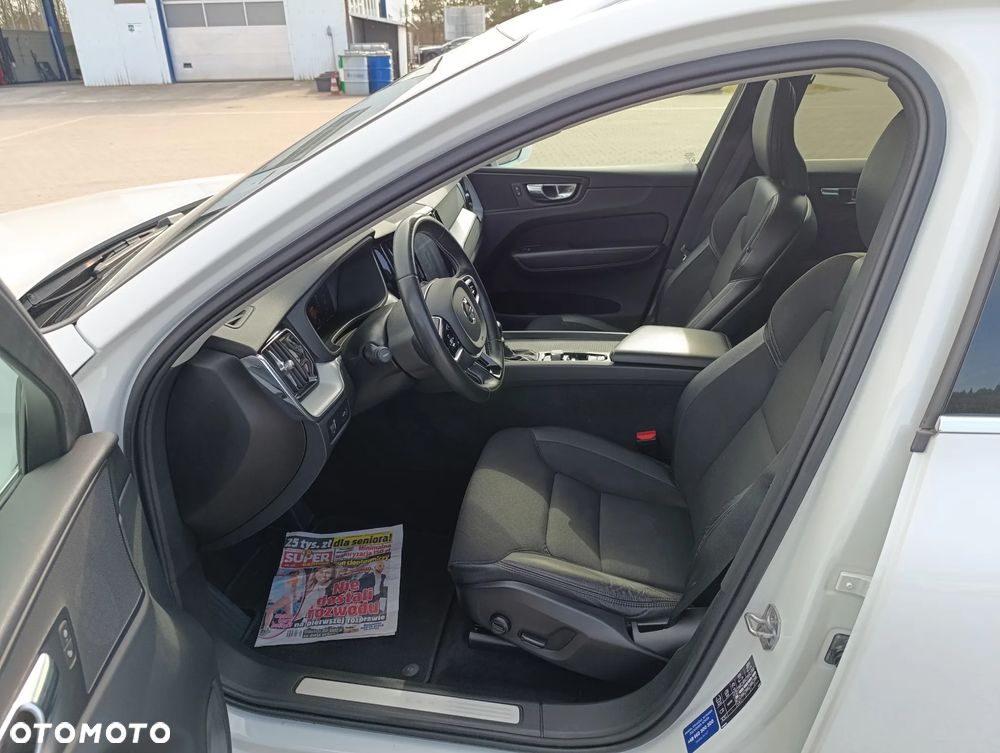 Volvo XC 60 D4 Momentum Pro - 18