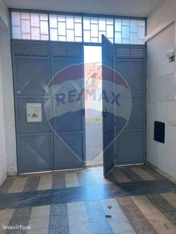 Armazém T1 para arrendamento - Grande imagem: 2/6