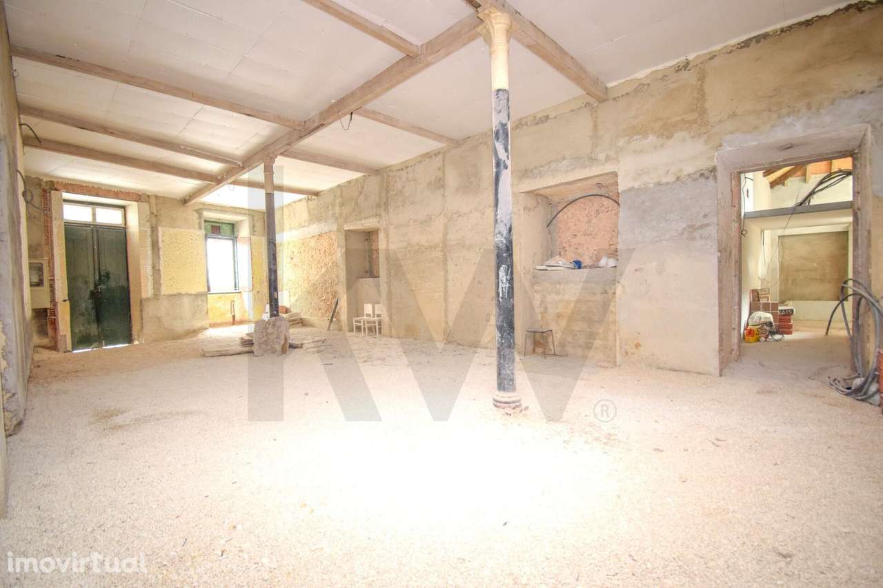 Excelente Loft no Beato - Único, para obras, com elevado potencial - Grande imagem: 5/20