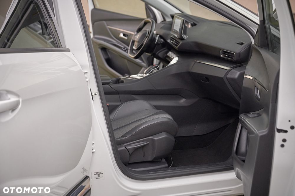 Peugeot 5008 BlueHDi 130 EAT8 Allure Pack - 21