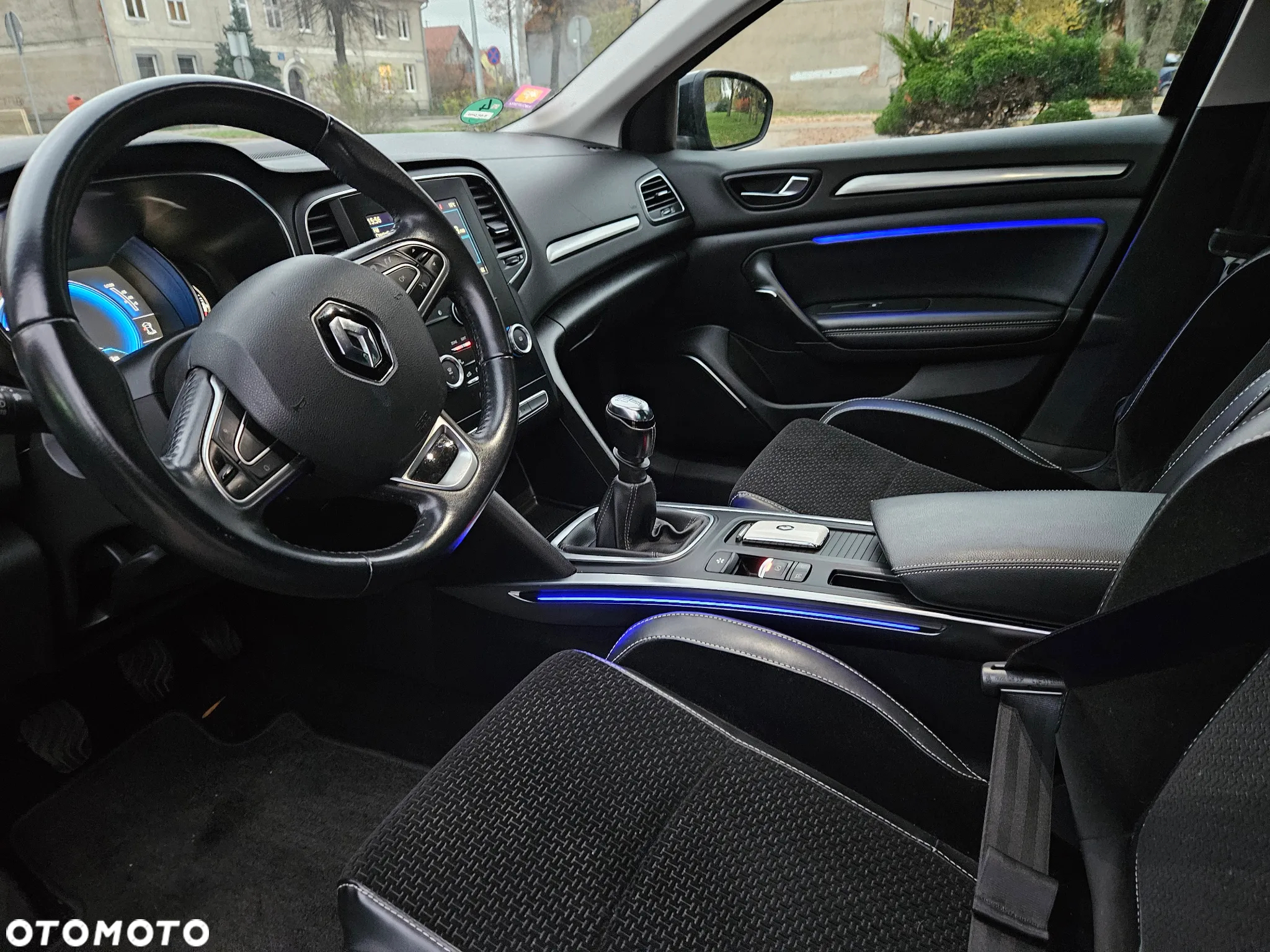 Renault Megane Grandtour ENERGY TCe 130 INTENS - 20