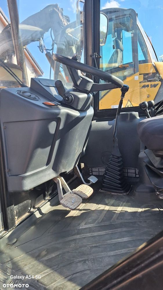 JCB 2CX - 8