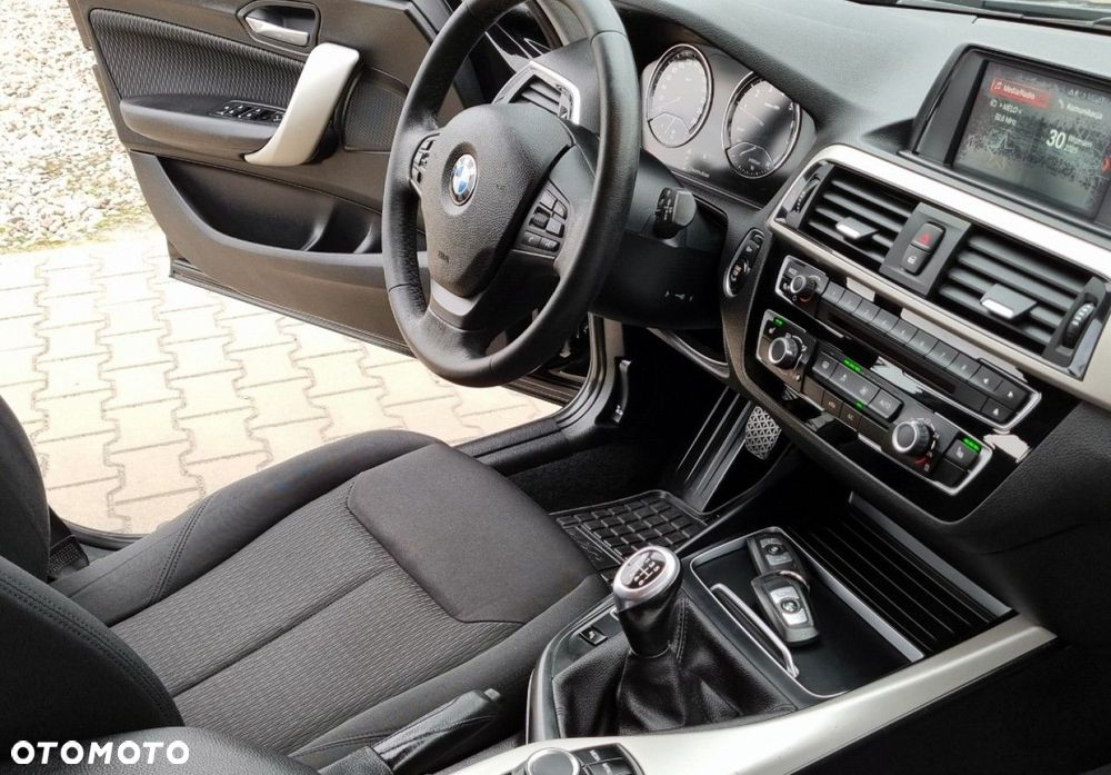 BMW Seria 1 - 27