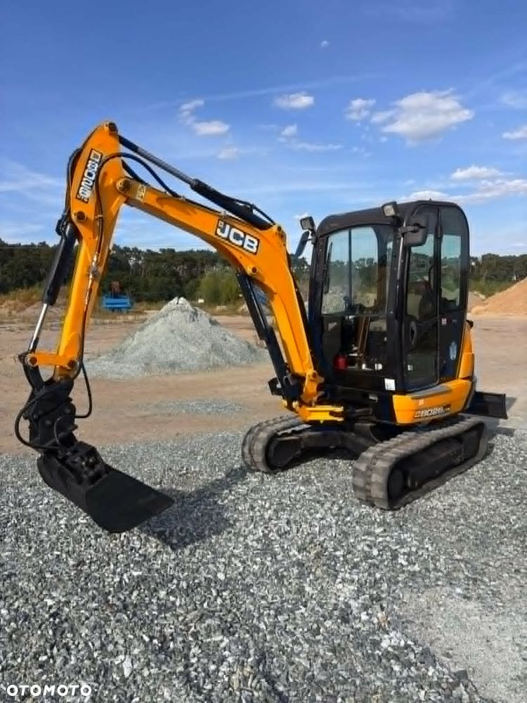 JCB 8026 - 13