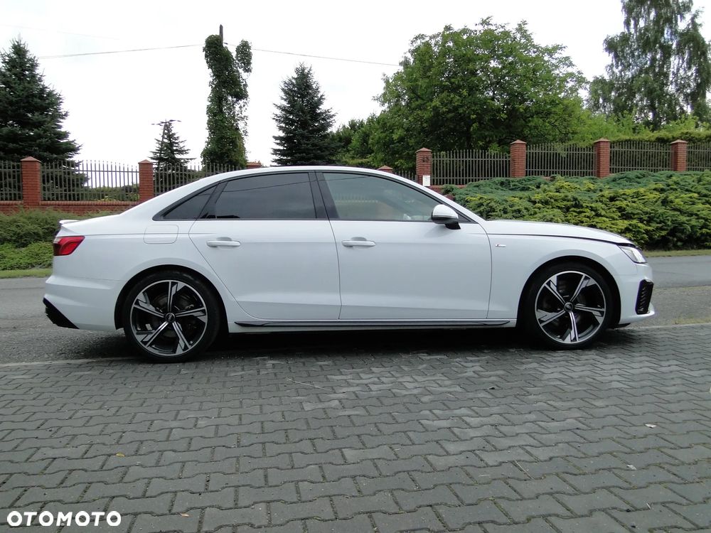Audi A4 Limousine 35 TFSI mHEV S Line S tronic - 4