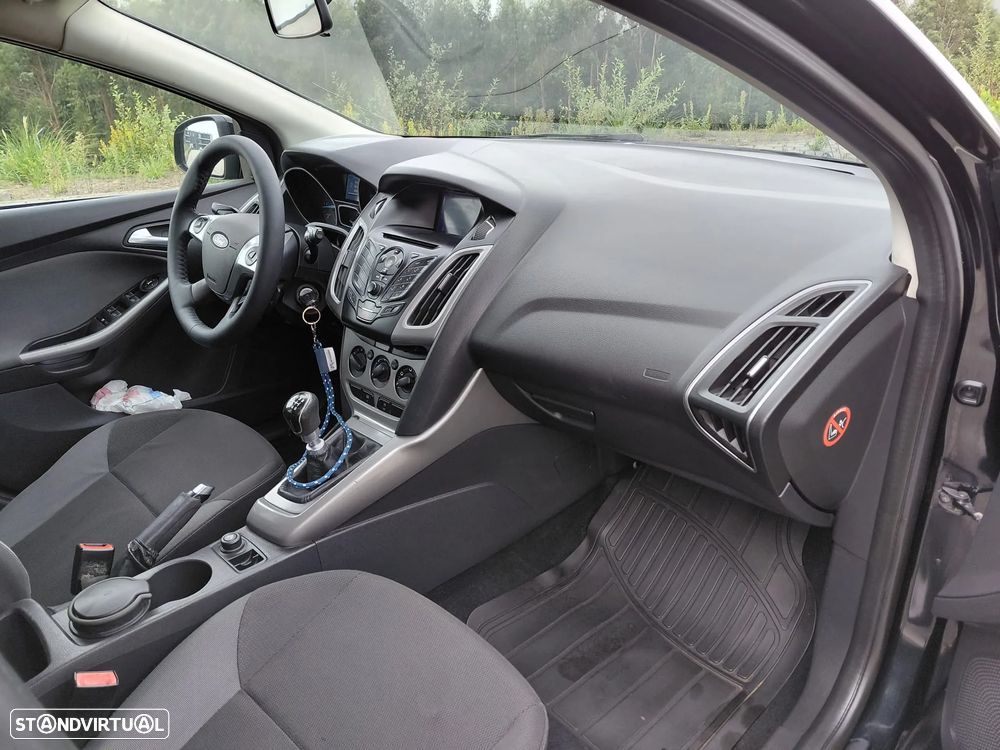 Ford Focus SW 1.6 TDCi DPF Titanium - 4