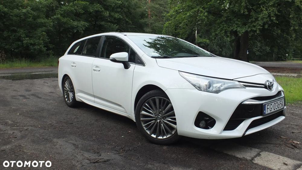 Toyota Avensis 1.8 Active - 4