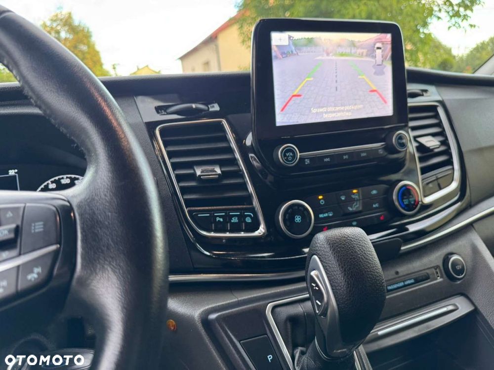Ford Tourneo Custom - 16