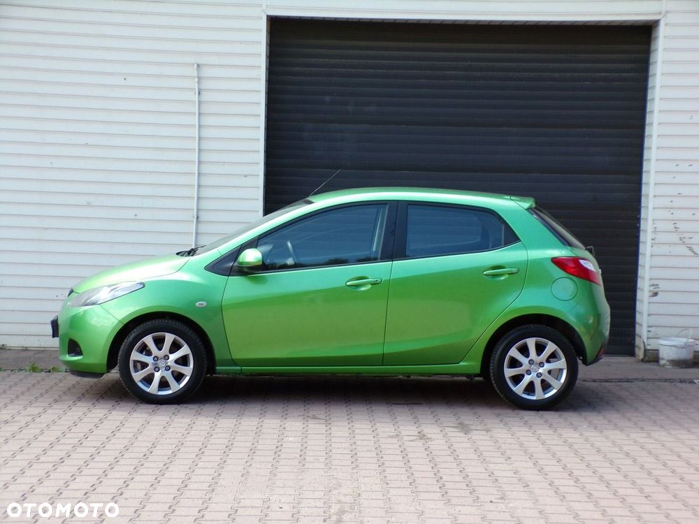 Mazda 2 - 10