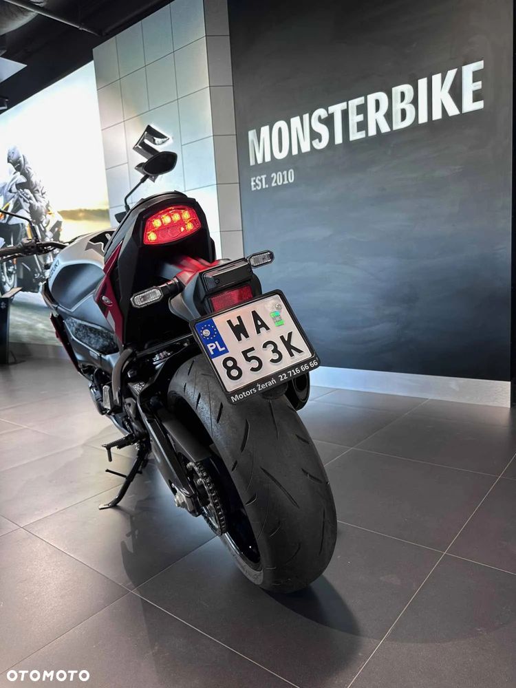 Suzuki GSX - 9
