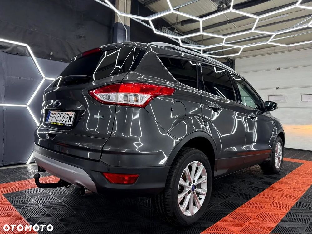 Ford Kuga 1.5 EcoBoost 2x4 Titanium - 10