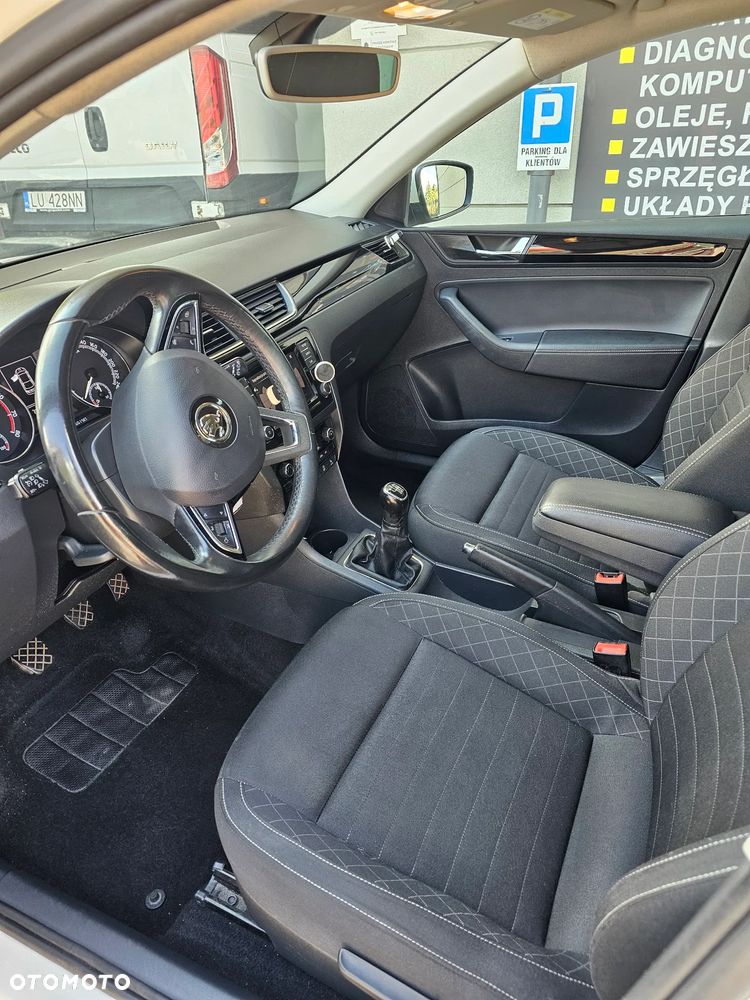 Skoda RAPID Spb 1.0 TSI Active - 9